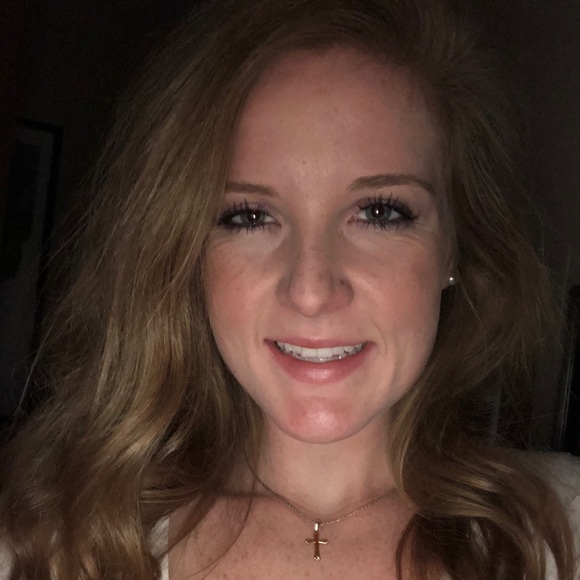 Meet your Posher, Aubrey - Picture 2 of 3